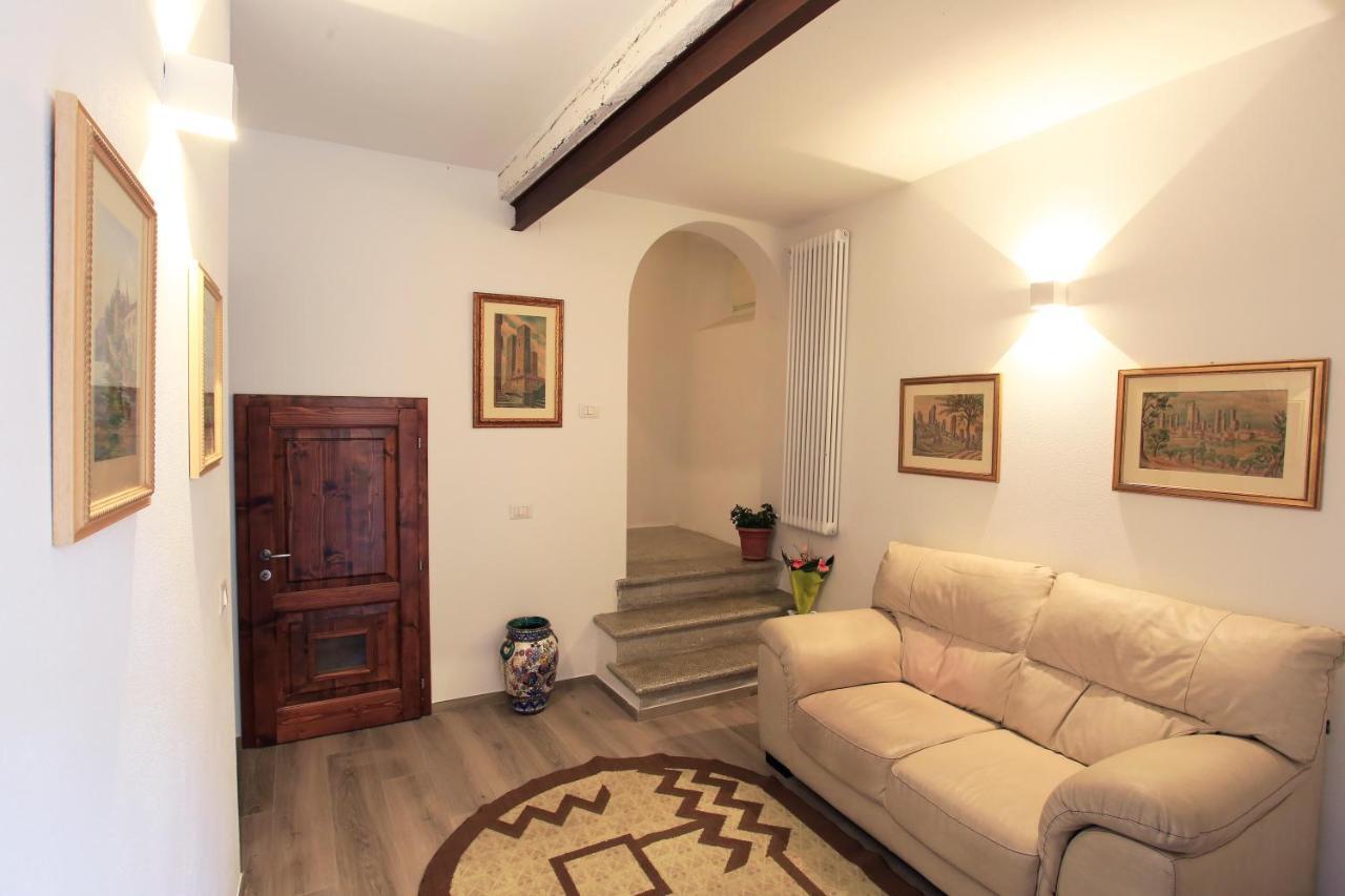 La Casa Di Ines Hotel ซานจีมิญญาโน ภายนอก รูปภาพ