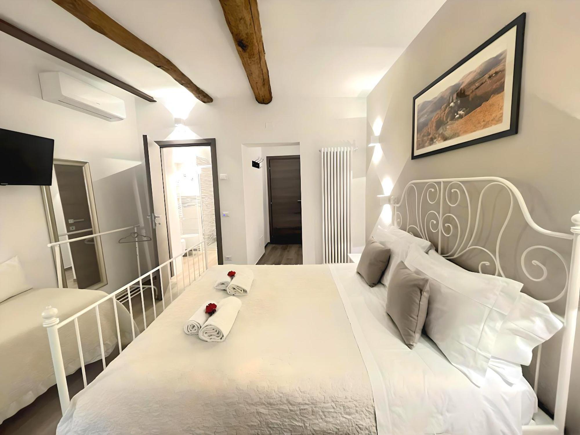 La Casa Di Ines Hotel ซานจีมิญญาโน ภายนอก รูปภาพ